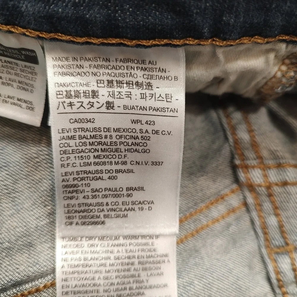Levis classic pair